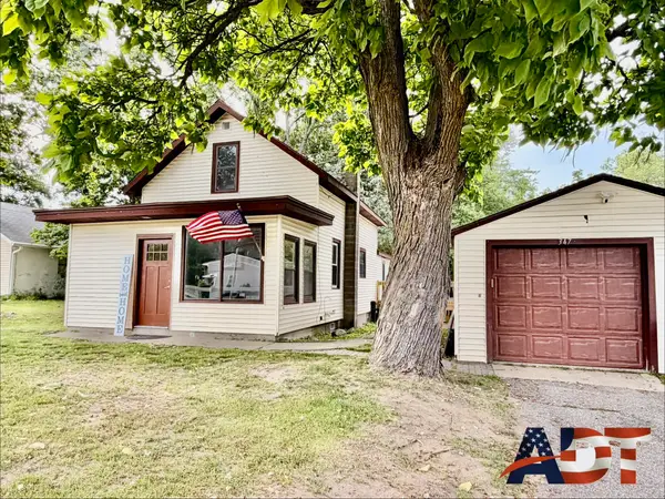 347 6 Mile Road Nw, Comstock Park, MI 49321