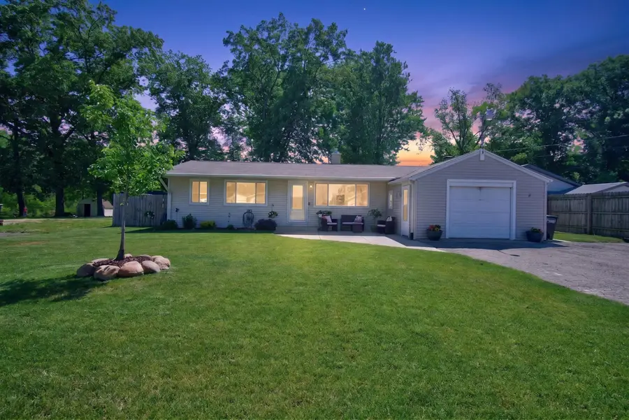 569 Round Lake Drive, Michigan Center, MI 49254 - #3