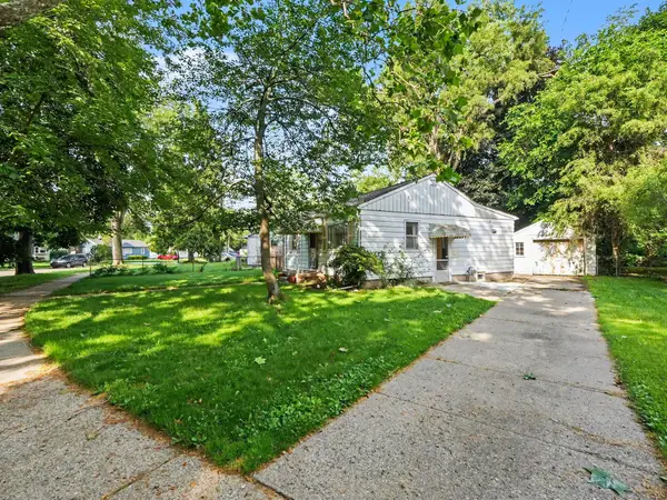 533 Hunt Place, Ypsilanti, MI 48198