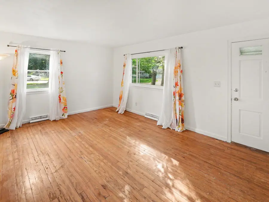 533 Hunt Place, Ypsilanti, MI 48198 - #3