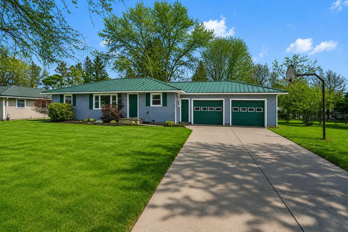 818 N Main Street, Evart, MI 49631 - #1
