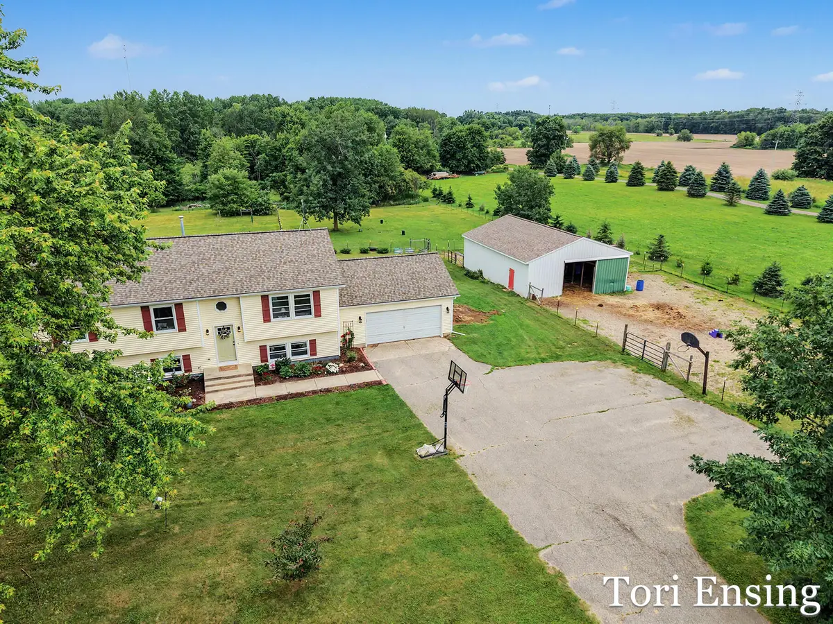 9137 Peterson Street Ne, Rockford, MI 49341 - #1