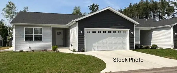 721 Heritage Woods Lane, Paw Paw, MI 49079