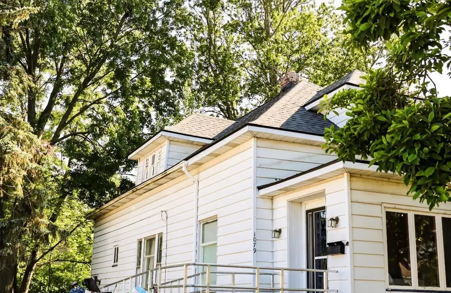 1079 W Southern Avenue, Muskegon, MI 49441 - #2