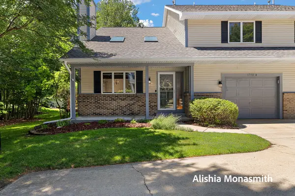 17511 Parkwood Drive #D, Spring Lake, MI 49456