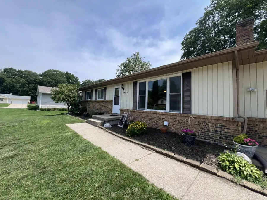 3650 Basswood Drive Sw, Grandville, MI 49418 - #3