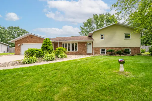 5985 Echo Ridge, Stevensville, MI 49127