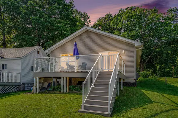 47292 Woodland Drive, Bangor, MI 49013