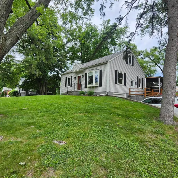 754 Collindale Avenue Nw, Grand Rapids, MI 49504