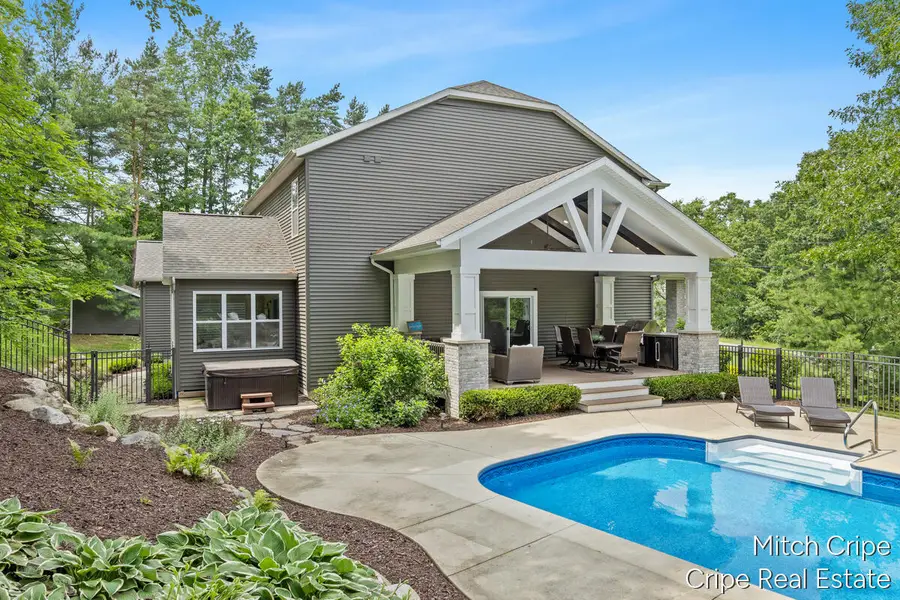 5050 Tiamo Lane Ne, Rockford, MI 49341 - #2