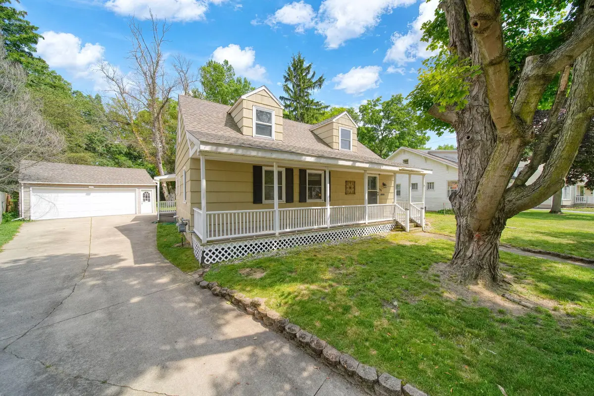 743 Briarcliff Road, Jackson, MI 49201 - #1