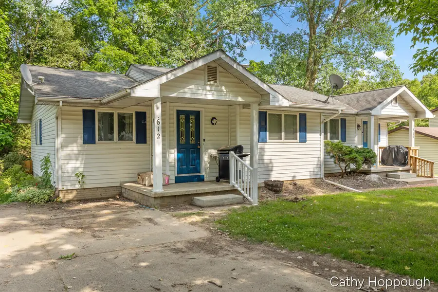 610-612 N Dexter Street, Ionia, MI 48846 - #3