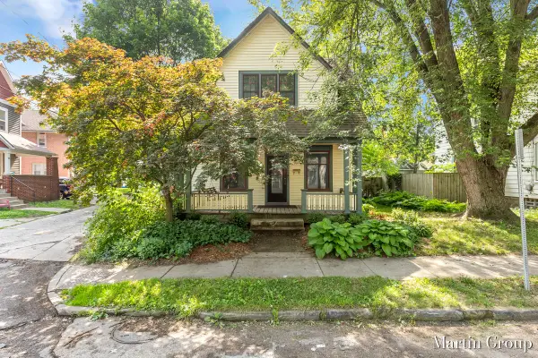 100 Luton Avenue Se, Grand Rapids, MI 49506