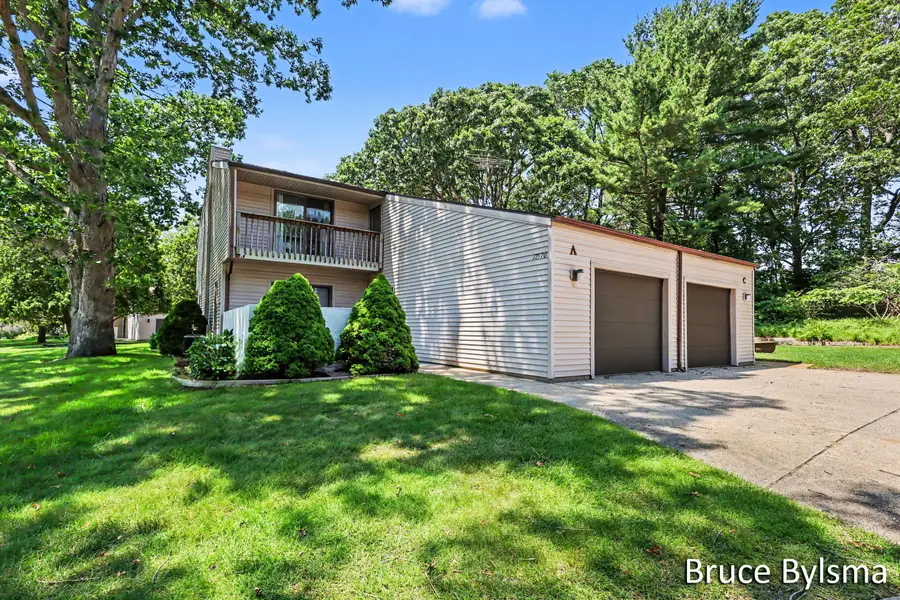 17570 Parkwood Drive #A, Spring Lake, MI 49456 - #2