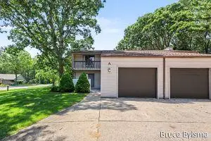 17570 Parkwood Drive #A, Spring Lake, MI 49456 - #3
