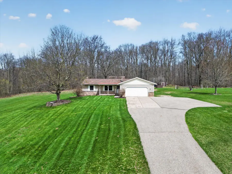 7045 17 Mile (house) Road Ne, Cedar Springs, MI 49319 - #2