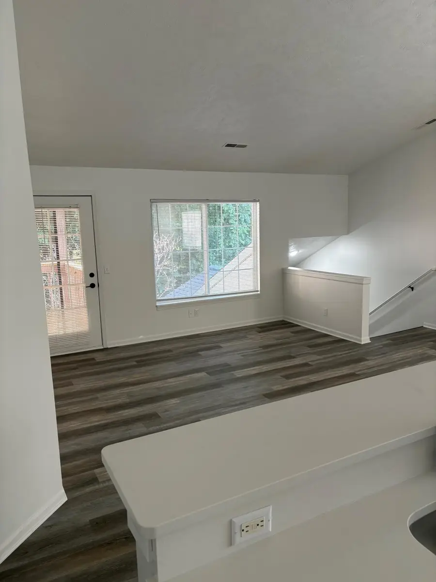 217 Hunters Lane Ne #6, Rockford, MI 49341 - #3