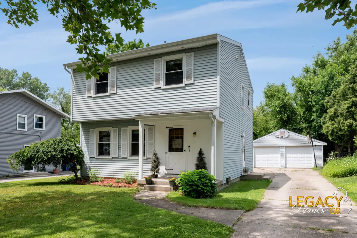 1031 Worcester Drive Ne, Grand Rapids, MI 49505 - #1