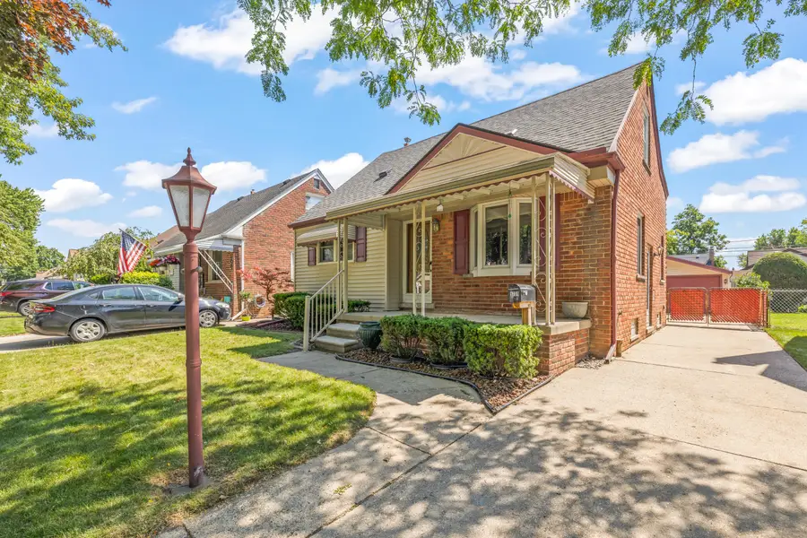 9709 Laurence Avenue, Allen Park, MI 48101 - #2