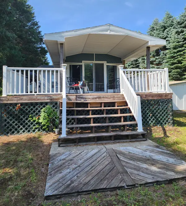 7951 W Village Road, Mears, MI 49436