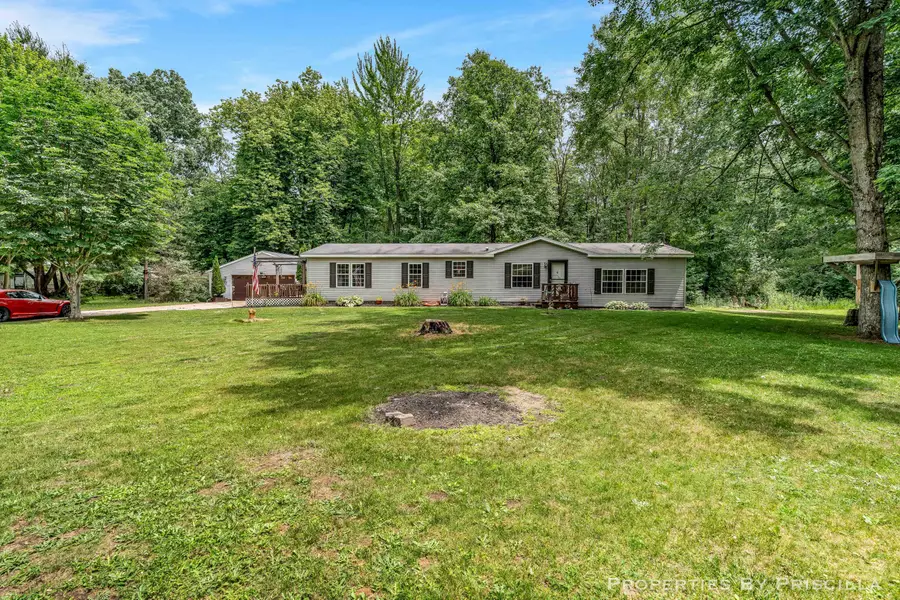 3766 Mary Avenue, Newaygo, MI 49337 - #2