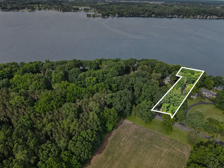 4630 E Gull Lake Drive, Hickory Corners, MI 49060 - #2