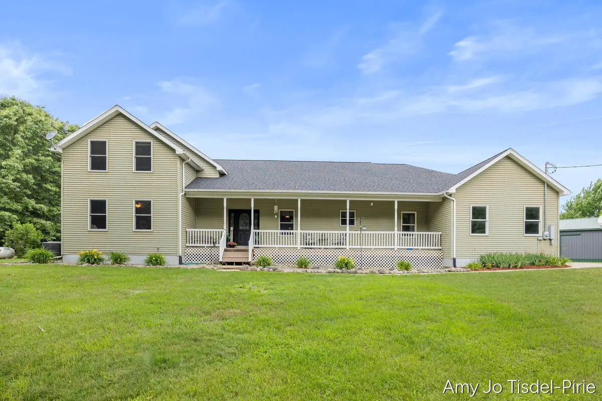 5824 W Grand River Road, Laingsburg, MI 48848 - #1