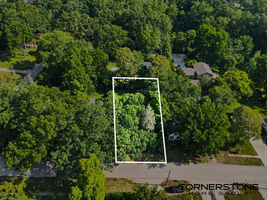 410 Peach Street, Fruitport, MI 49415 - #3