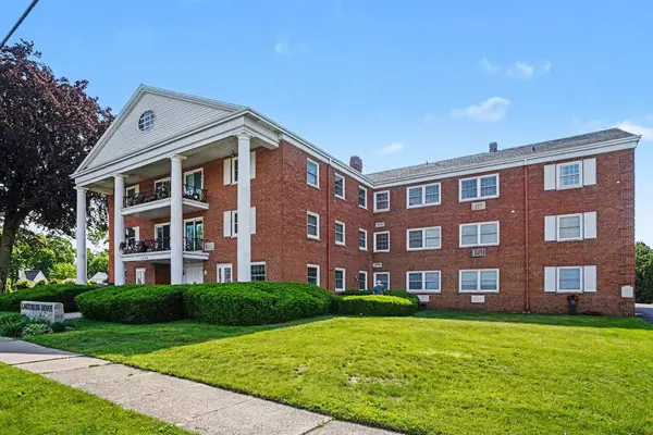 1249 Lakeshore Drive #115, Muskegon, MI 49441