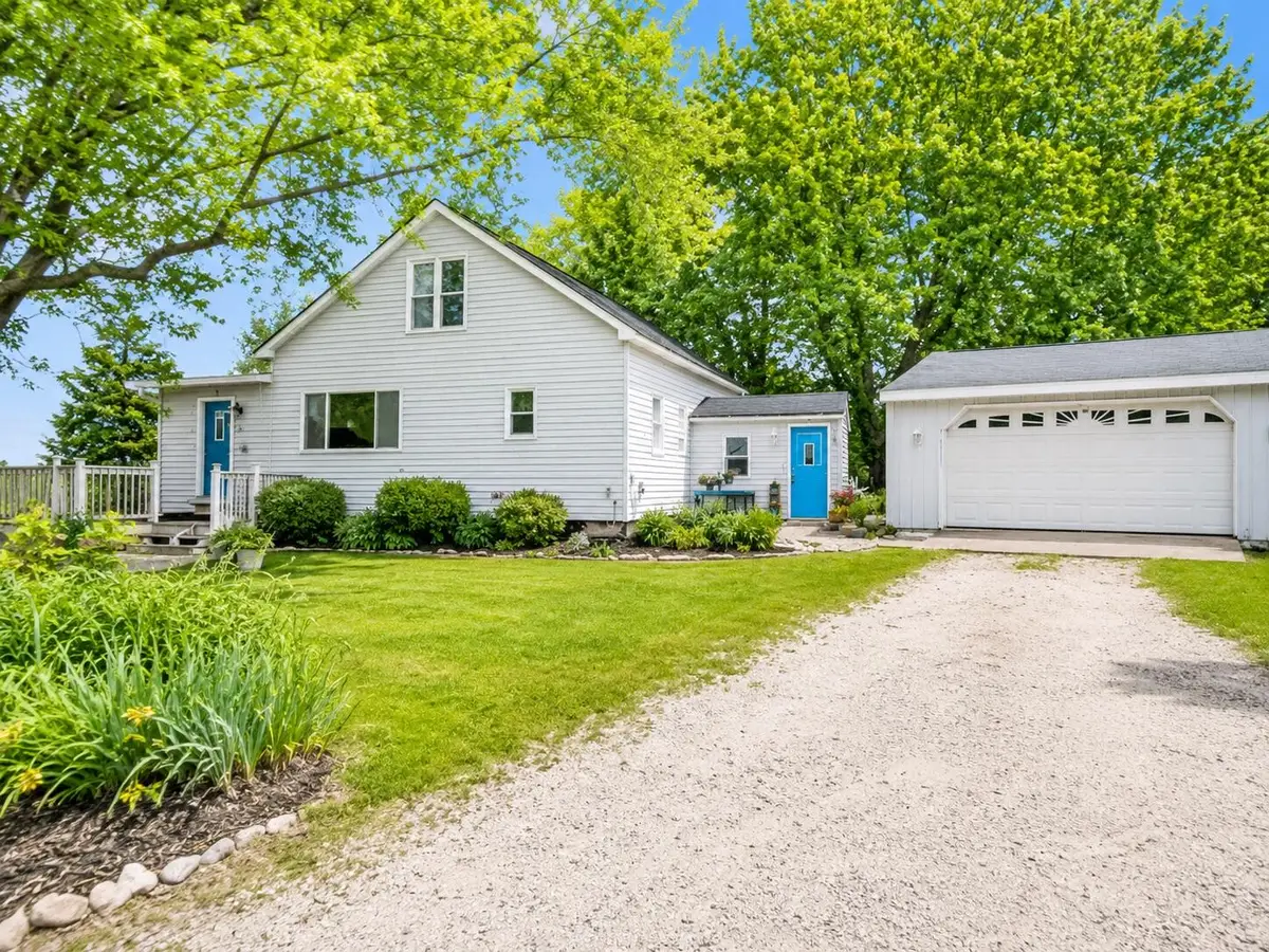 3428 S Comstock Avenue, Fremont, MI 49412 - #1
