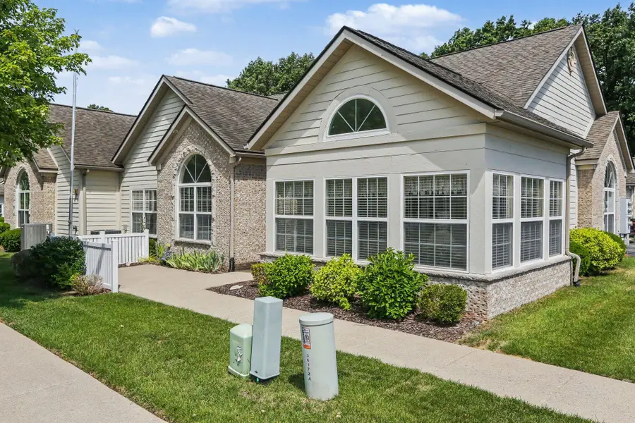 36154 Abbey Drive, Westland, MI 48185 - #3
