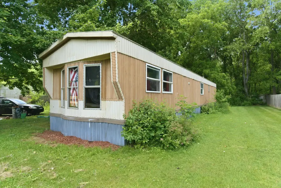 75690 Marie Drive, Lawton, MI 49065 - #2