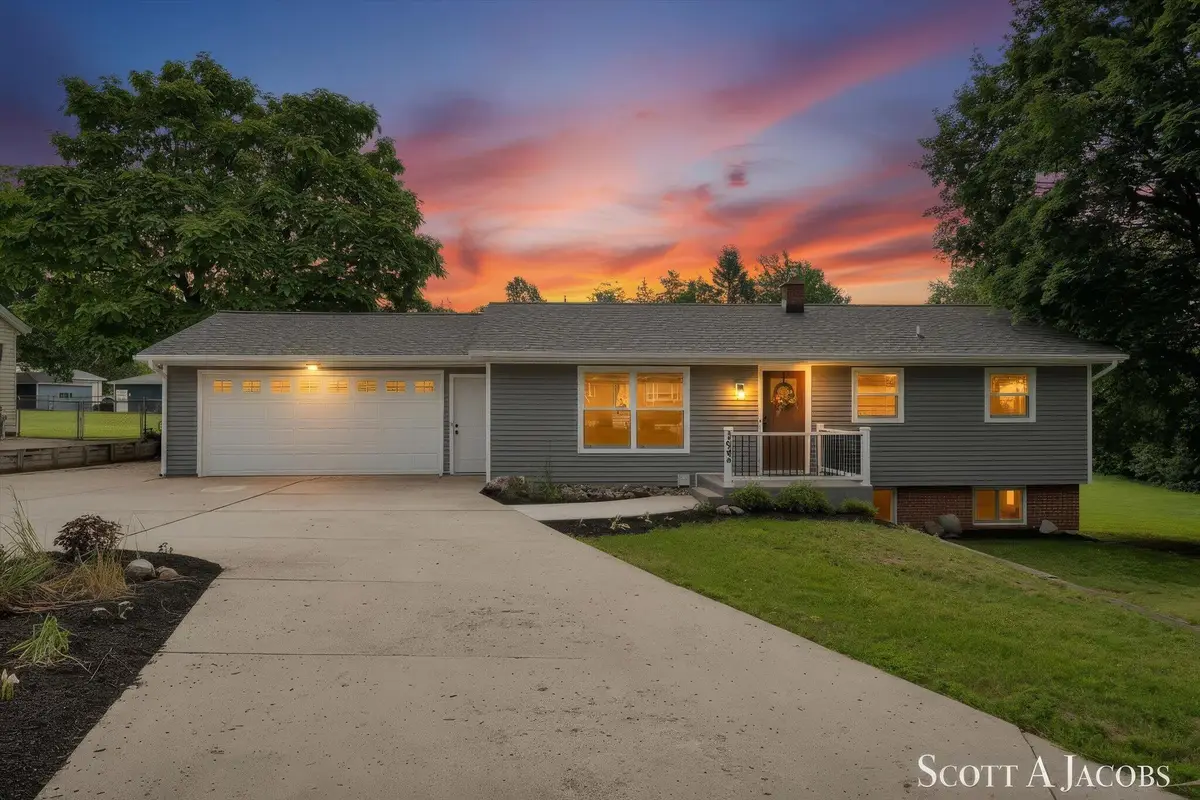 3644 Ivy Drive Ne, Grand Rapids, MI 49525 - #1