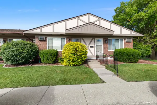 25352 Potomac Drive #7, South Lyon, MI 48178