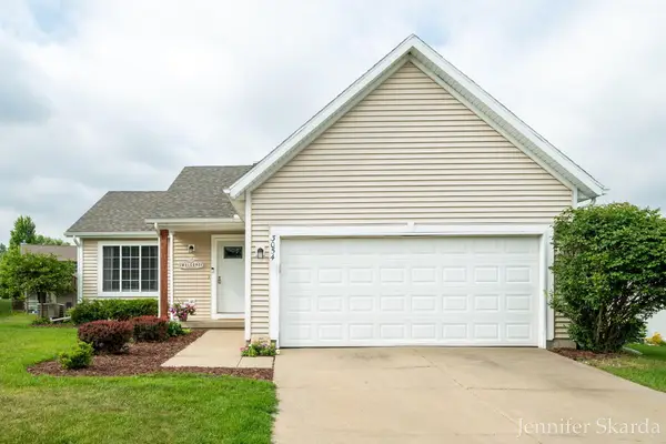 3054 Woodglen Street Nw, Grand Rapids, MI 49504