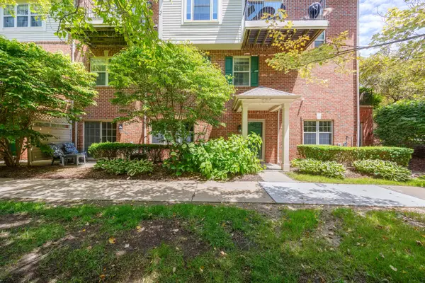 39688 Rockcrest Lane, Northville, MI 48168