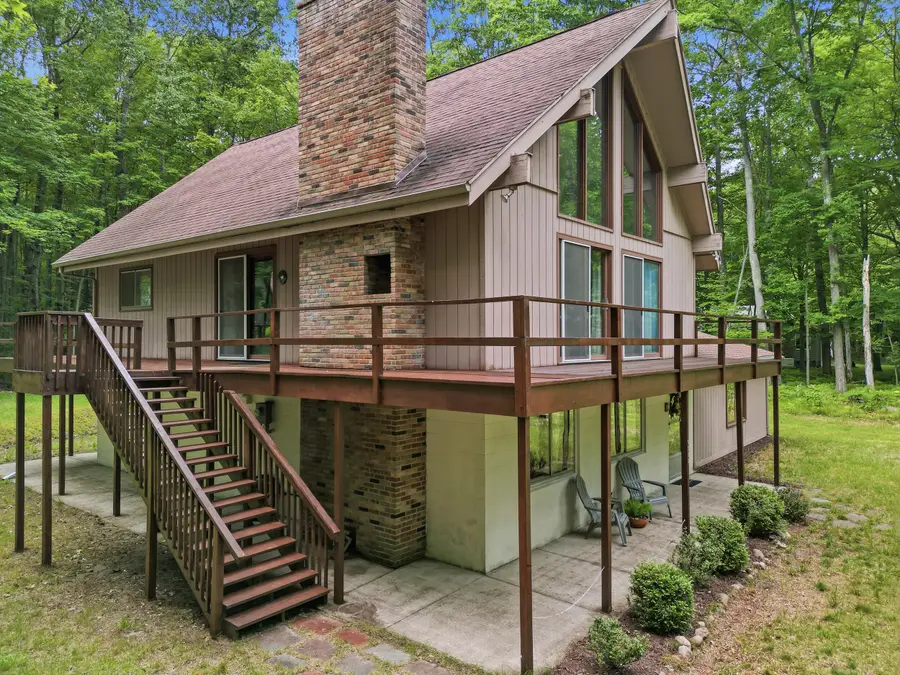9352 W Circle Drive, Canadian Lakes, MI 49346 - #2