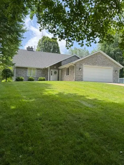 61214 Us-131, Three Rivers, MI 49093