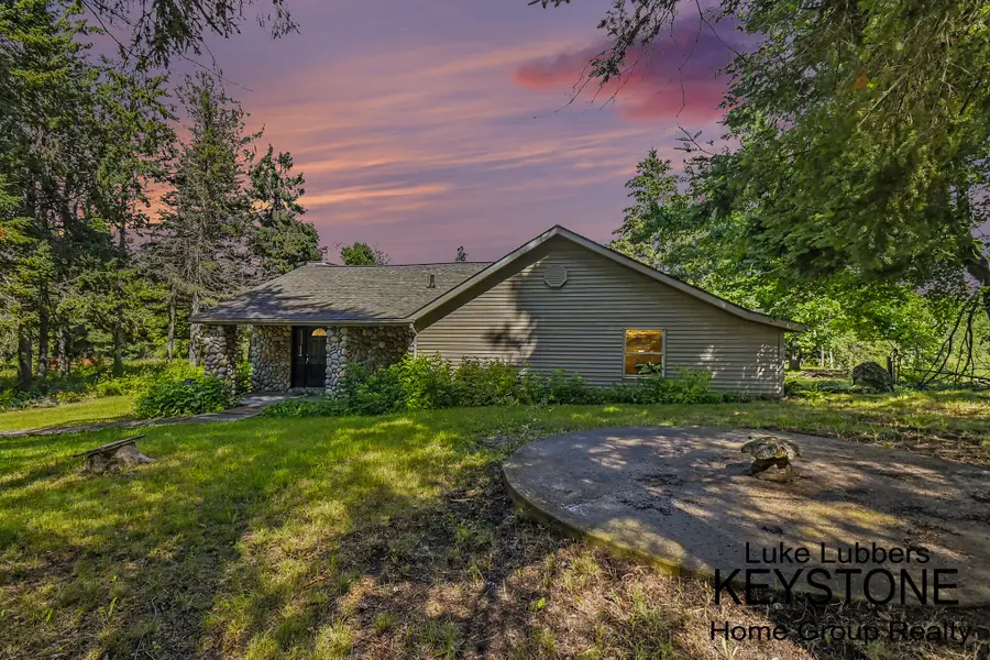 6079 M-32, Atlanta, MI 49709 - #2