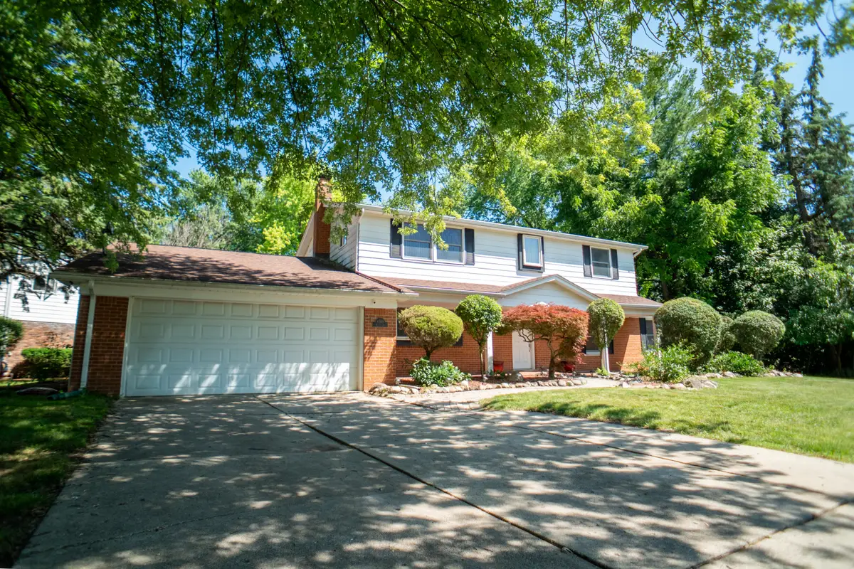 4389 Westover Drive, West Bloomfield, MI 48323 - #1