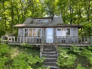 217 N Lamkin Road, Harbor Springs, MI 49740