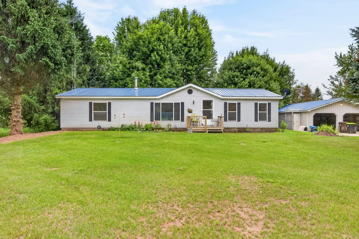 6178 Meredith Grade Road, Harrison, MI 48625 - #1