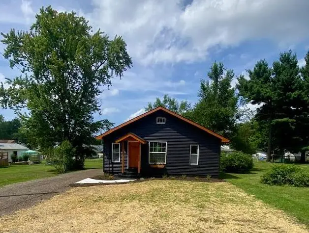 121 E Olds Street, Hartford, MI 49057 - #2
