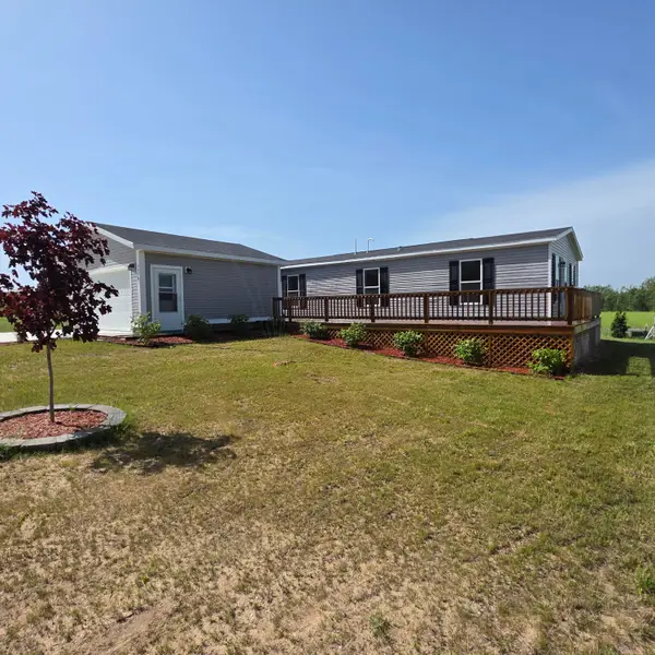 5556 W Lake Boulevard, Hart, MI 49420