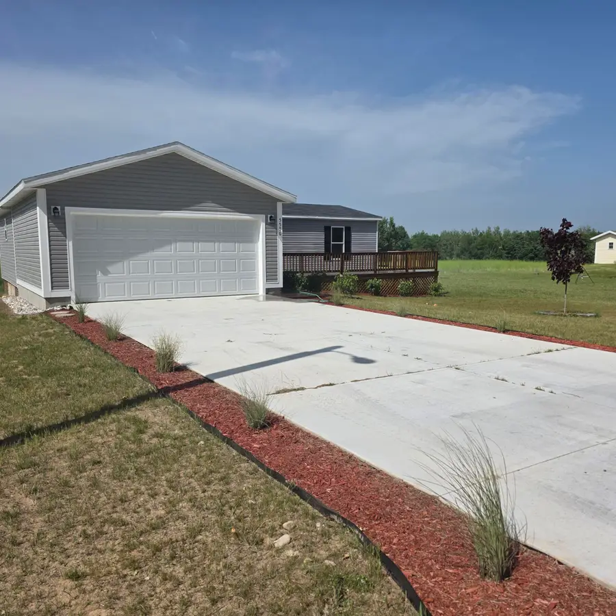 5556 W Lake Boulevard, Hart, MI 49420 - #2