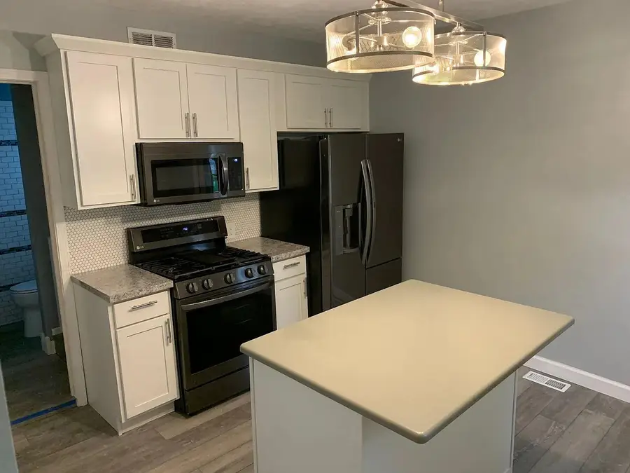 624 Veto Street Nw, Grand Rapids, MI 49504 - #2