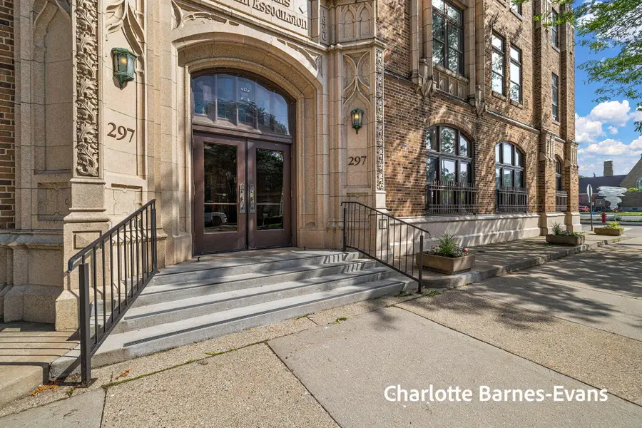 297 W Clay Avenue #410, Muskegon, MI 49440 - #3