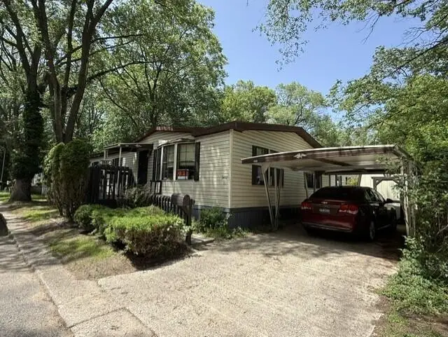 2482 Pembroke Drive, Norton Shores, MI 49441 - #2