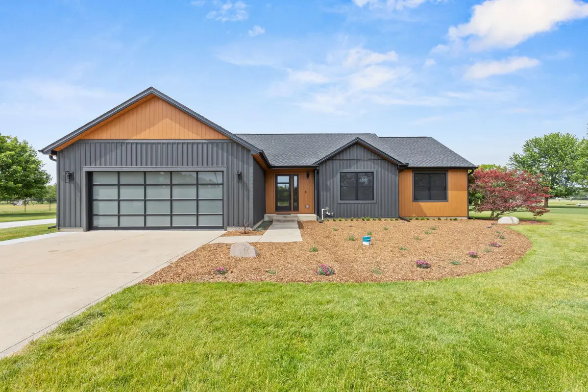 20872 State Line Road, Edwardsburg, MI 49112 - #1