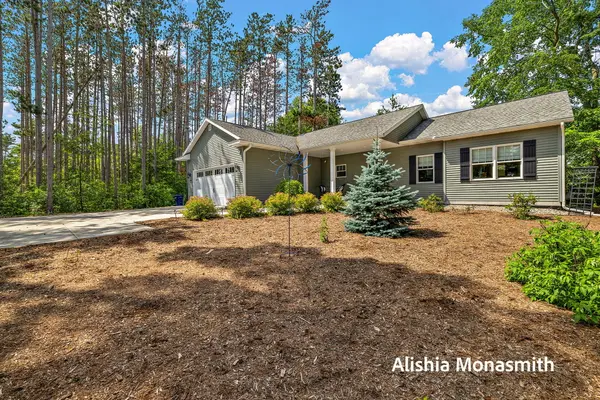 2360 E Mount Garfield Road, Muskegon, MI 49444
